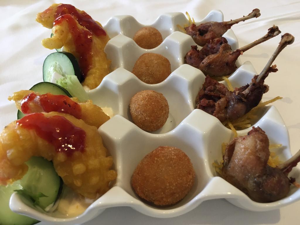 富荣酒店 Aceuchal 外观 照片